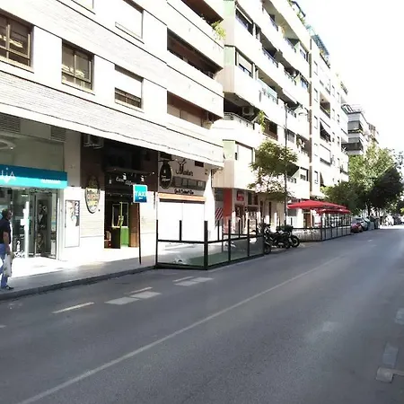 Privada Alhamar Homestay Granada